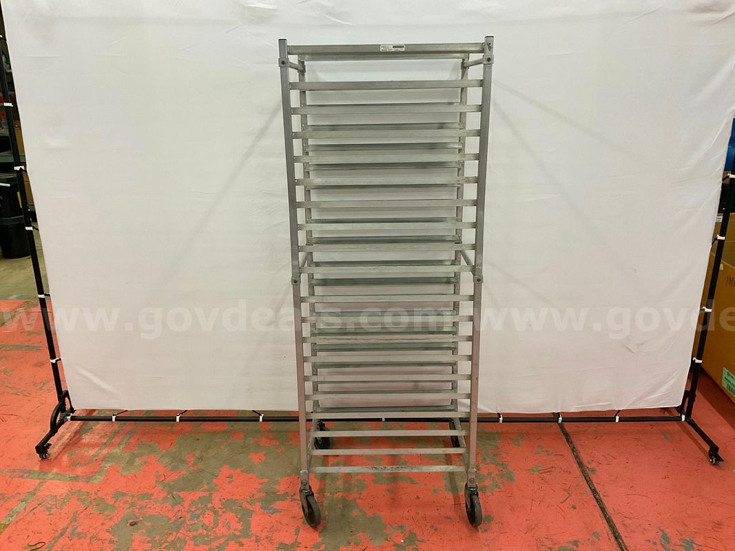 Winholt Pan Rack on Wheels, 69"x26"x20"