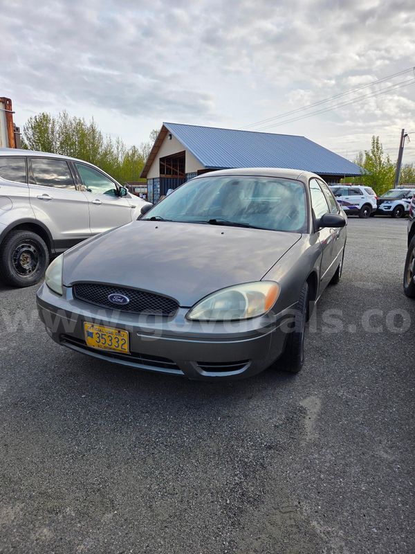 2004 Ford Taurus