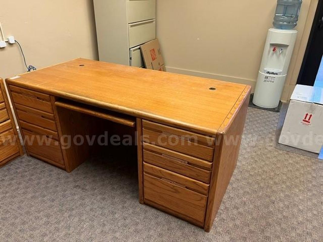 Used Desk Set