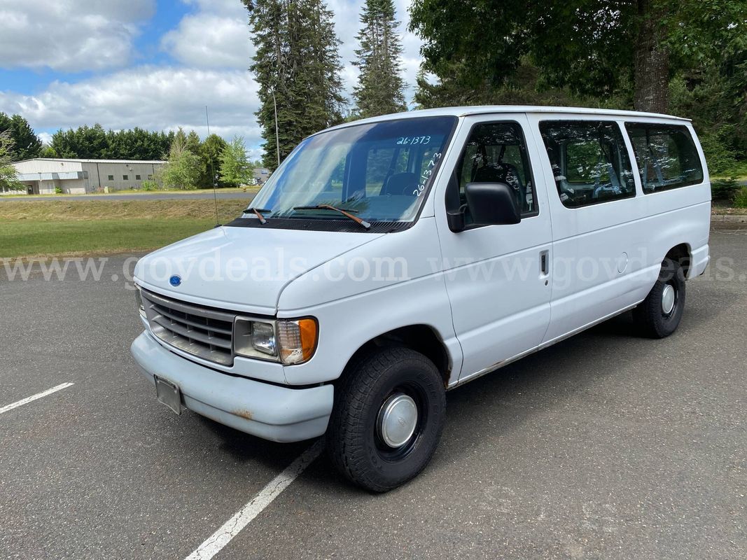 1996 Ford Club Wagon Van (ID #46159) (FTL) (26-1373) 36028