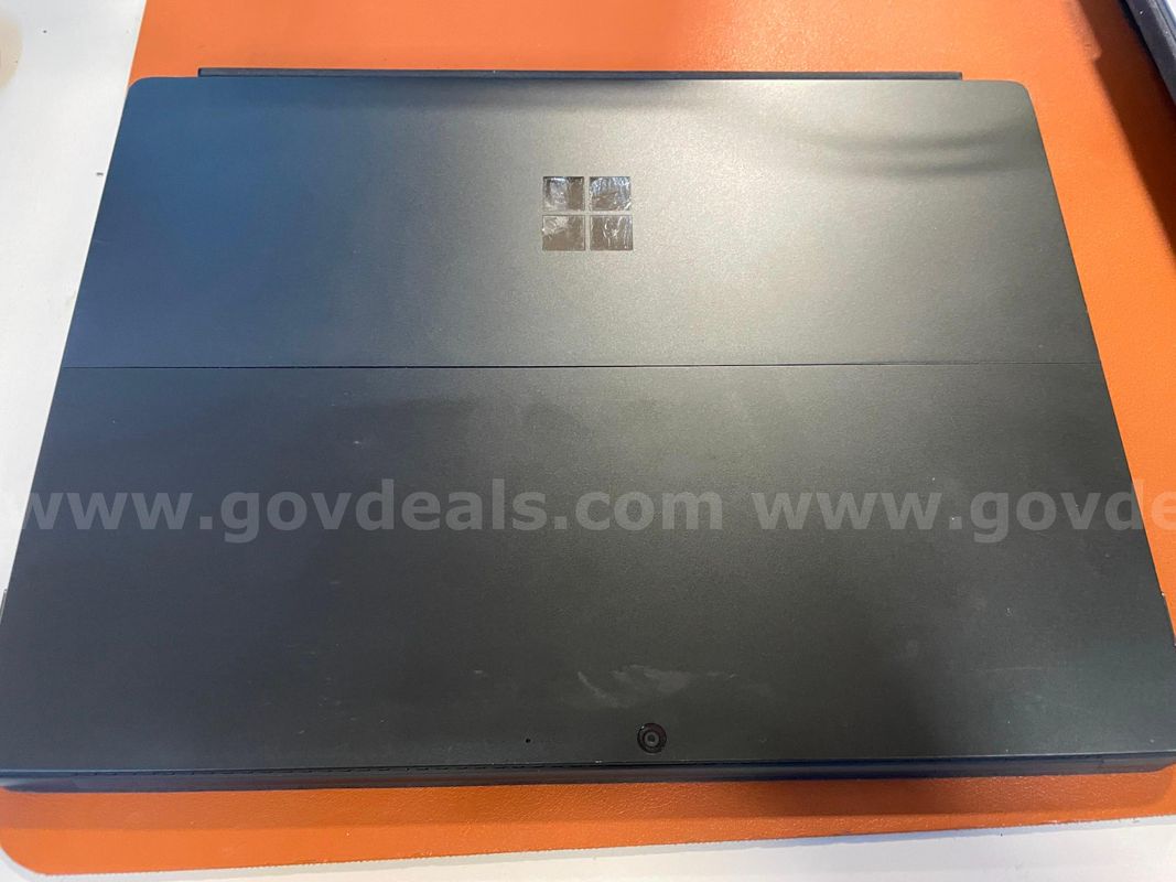 Microsoft Surface Pro 8 - i7/16/256 | Windows | Cracked Screen (ID# 46226) (D-Case) (No UPC) ($10)