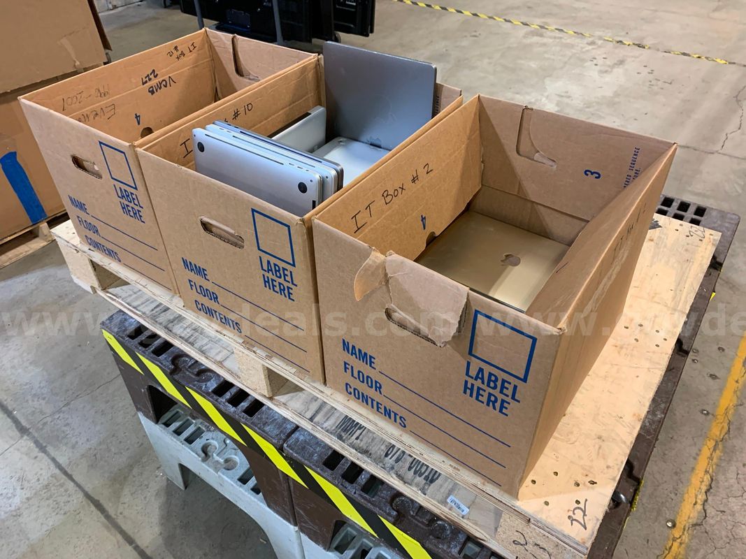 Pallet of Apple Laptops (ID #46289) (I2-5L) (26-1123-1) 365