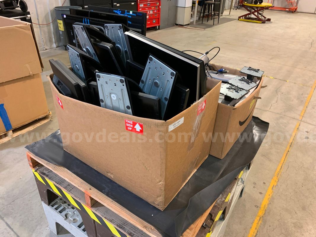 Pallet of Monitors (ID #46290) (I5-2R) (26-1395-5) 303
