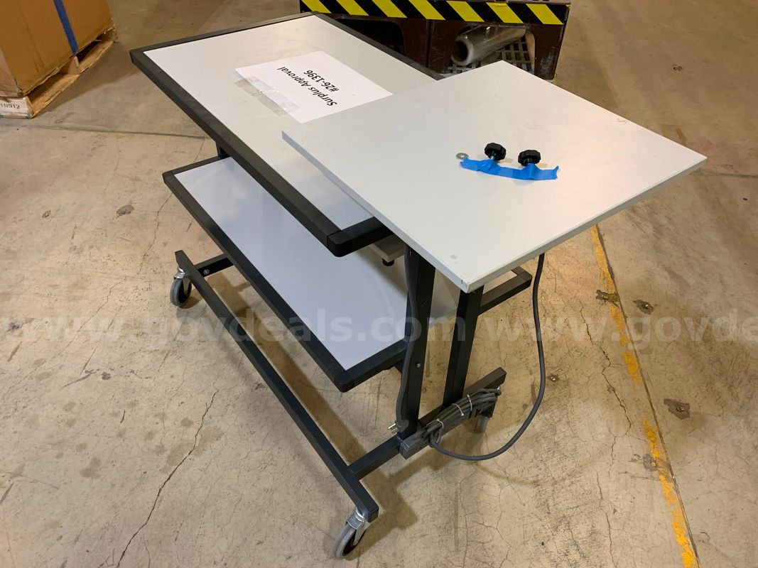 Rolling Desk (ID #46394) (I4-1L) (26-1396-34) 35415