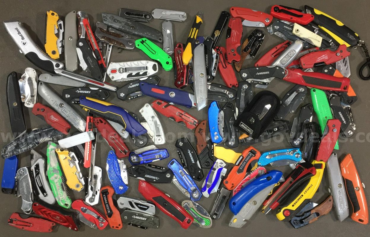 Mixed Lot of Miscellaneous Utility Knives ~100 Units (ID# 46472) (TSA #3) (NO UPC) (10)