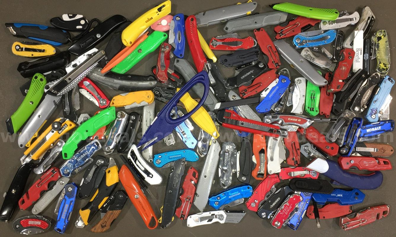 Mixed Lot of Miscellaneous Utility Knives ~100 Units (ID# 46473) (TSA #3) (NO UPC) (10)