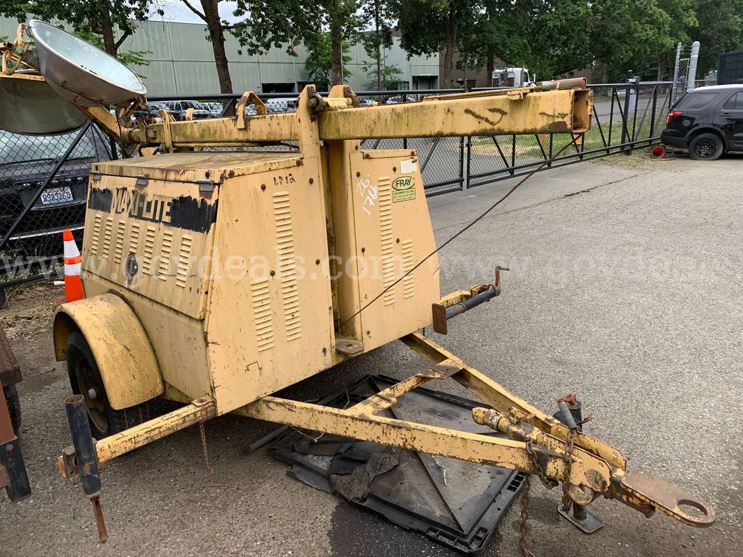 1990 Allmand Bros Maxi-Lite Mobile Light Tower Trailer (ID# 46487) (GVL) (26-1766) 11700