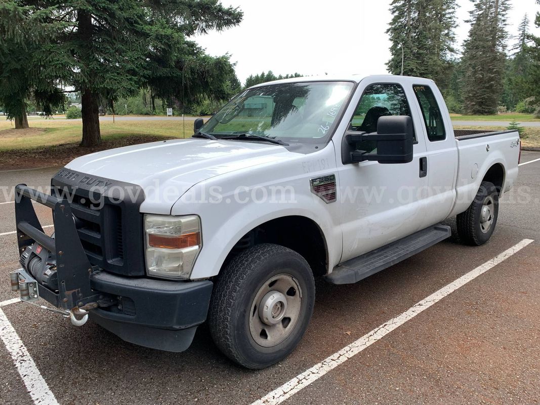 2008 Ford F-250 SD XL SuperCab 4WD Truck w/ Liftgate (ID# 46663) (FTL) (26-1698) 11700