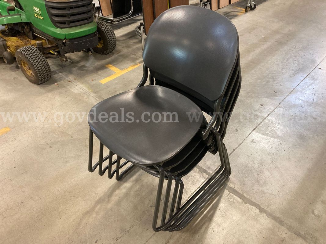 Set of 4 Stackable Black Plastic Chairs (ID #46672) (G07-1L) (NO UPC)