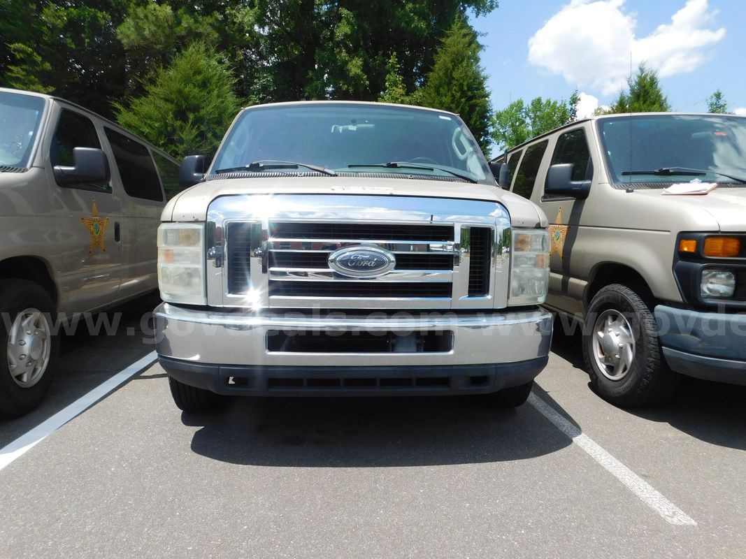 2008 Ford Econoline E-350 XL Super Duty, 12 Passenger