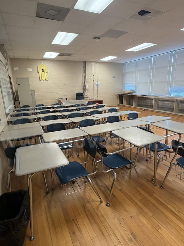 Lot# 7 - 25 Student Desks