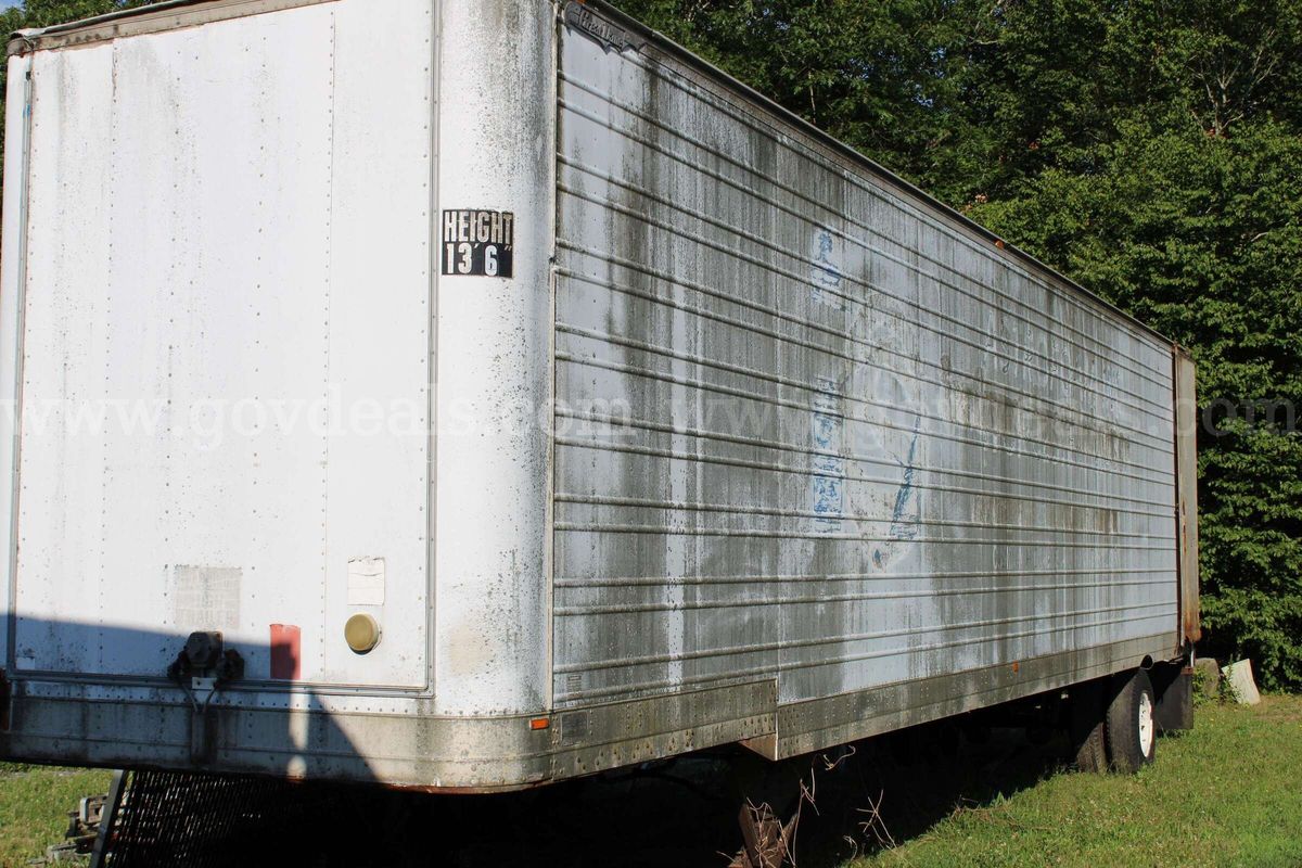 BOX TRAILER