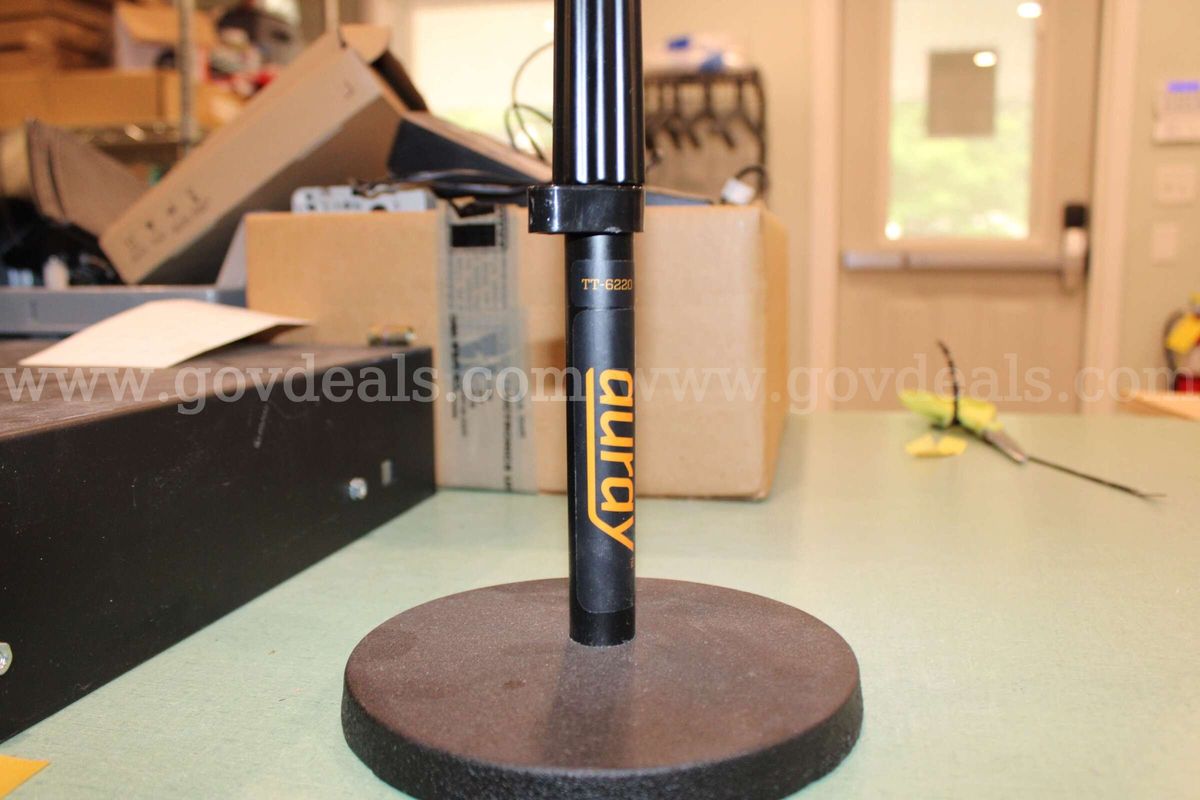 Auray Teloscoping Mic Stand
