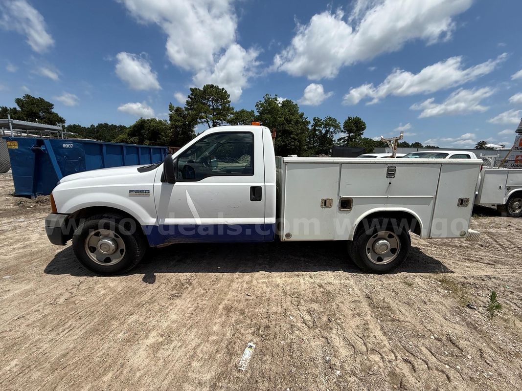2006 Ford F-250 SD (8007)