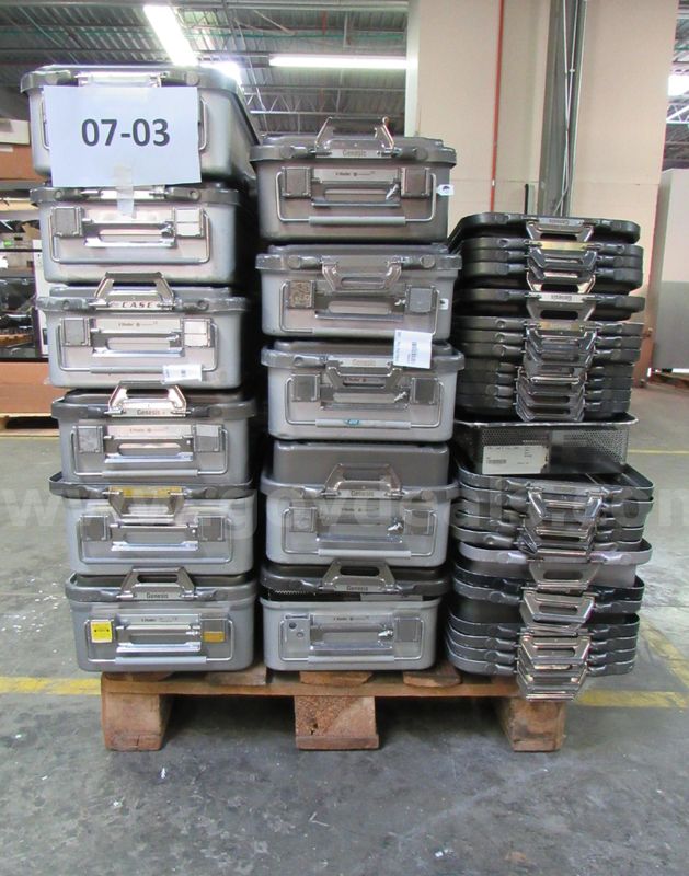 07-03 Tray: Surgical Instruments