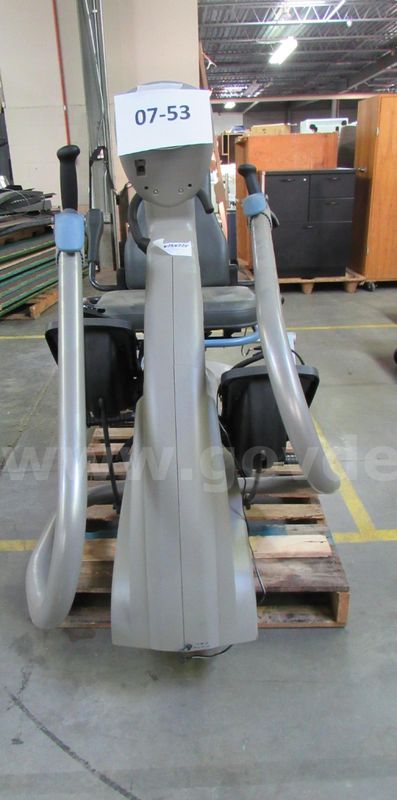 07-53 Recumbent Cross Trainer