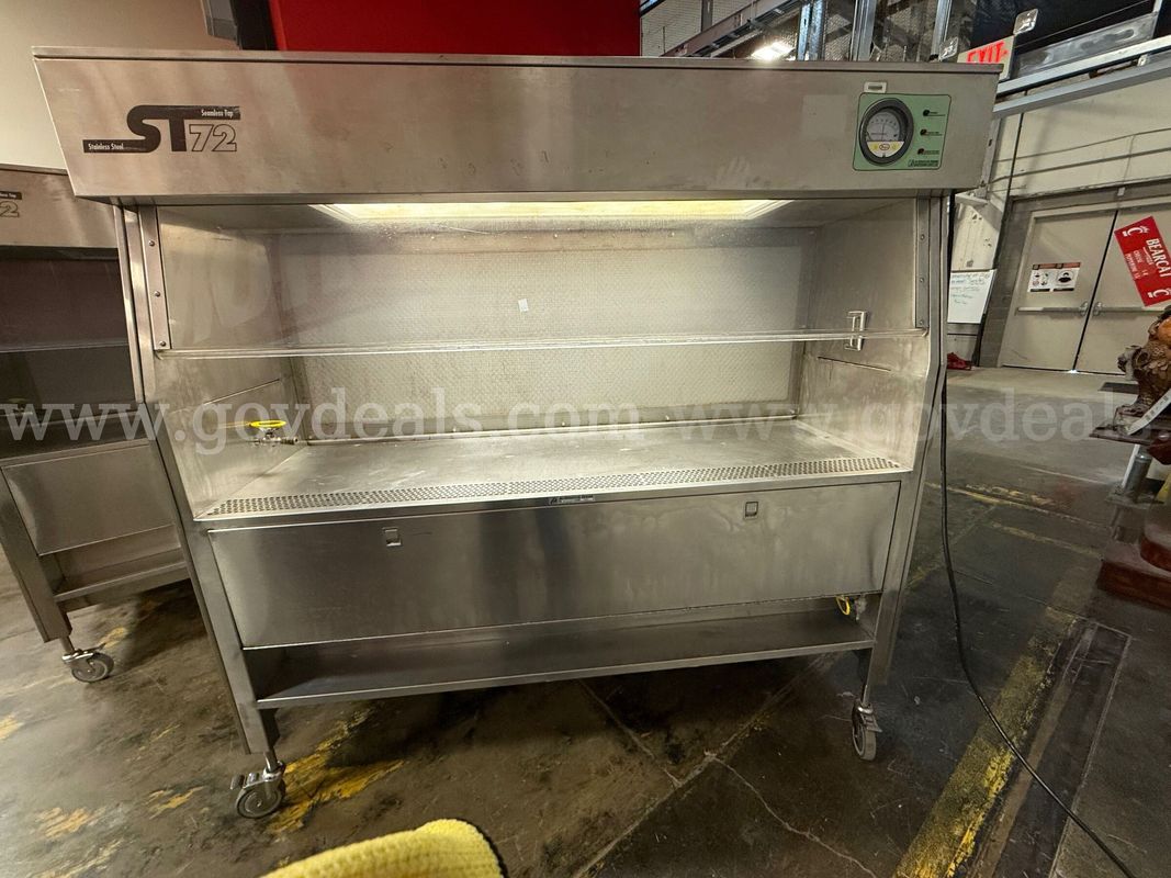 Alternative Design Stainless Steel Seamless Top Laboratory Hood.