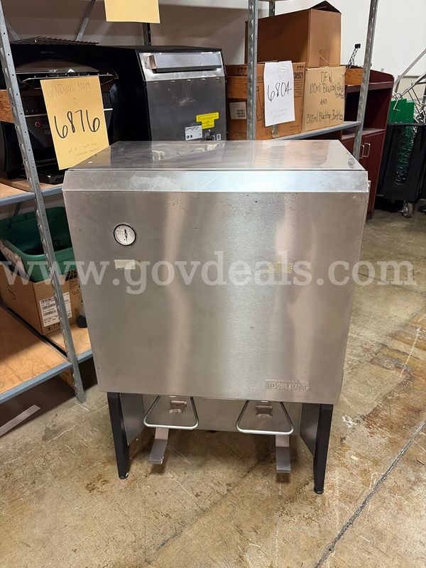 1 Silver King 12 Gallon Milk Dispenser