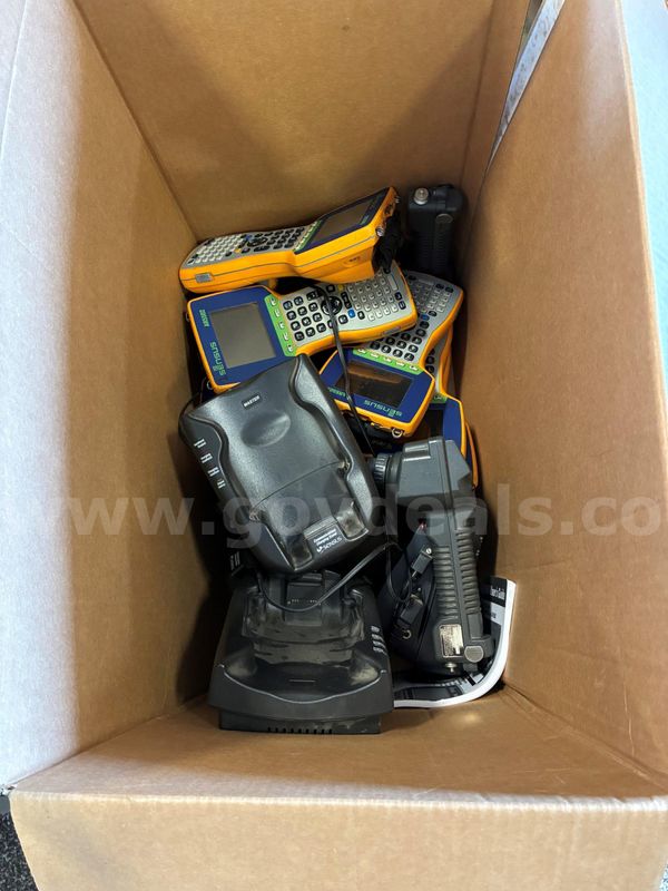 6 - Sensus AR5502 Handlheld Meters with Cradle(6)