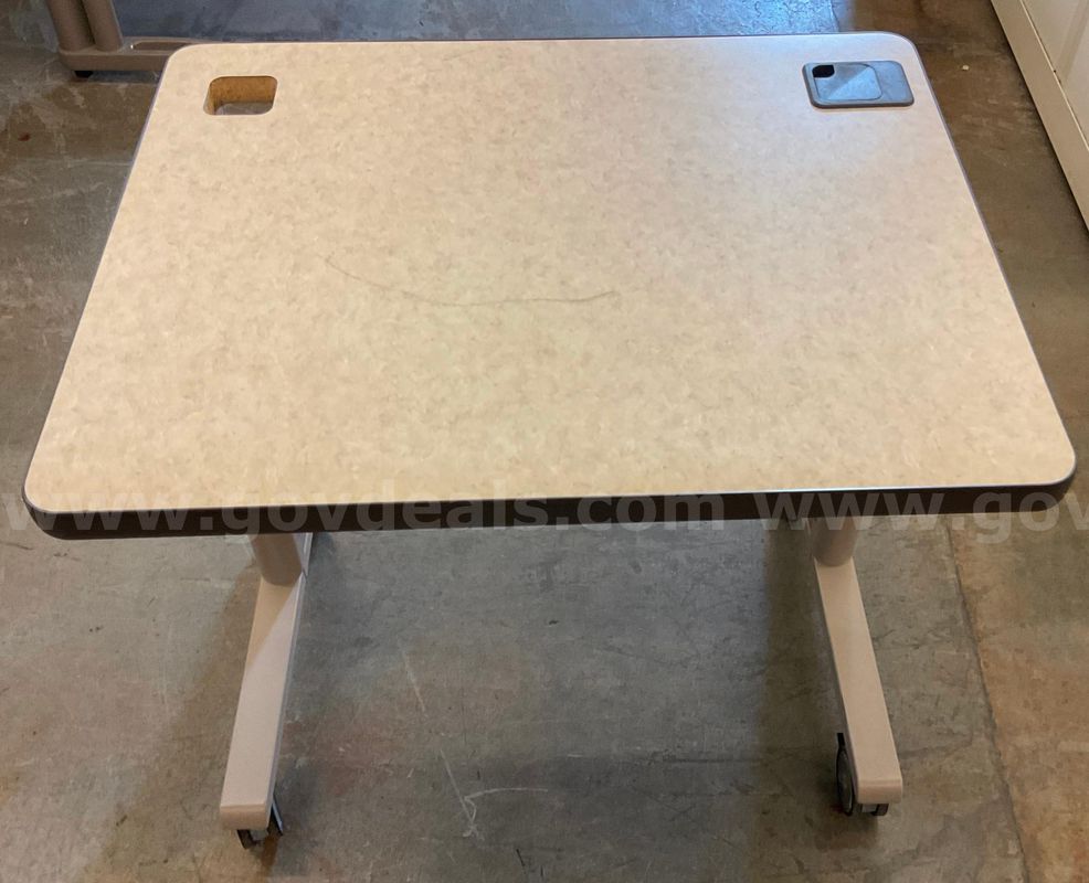 Rolling Small Light-Yellow Desk