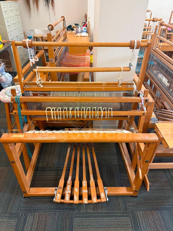 1 Leclerc weaving loom
