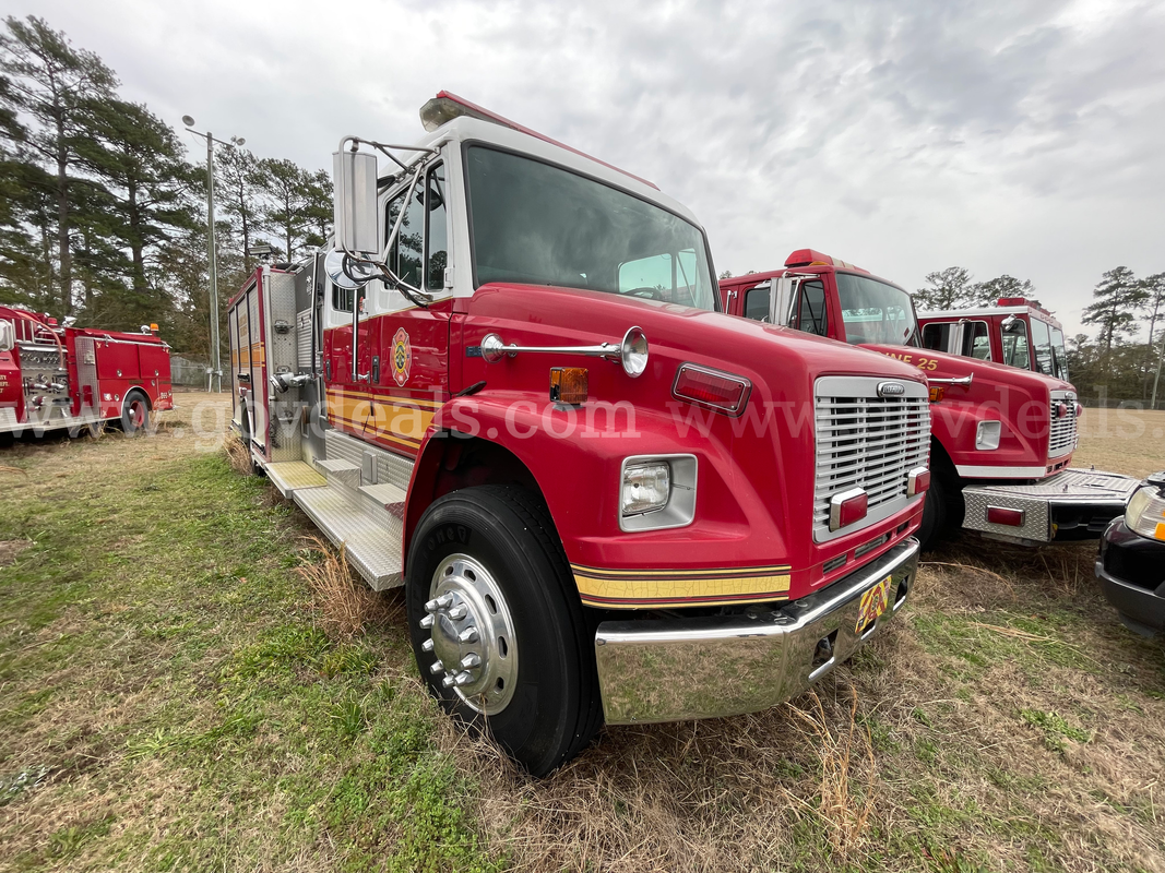 2001 Freightliner FL80 CONVENTIONAL CAB, 7.2L L6 DIESEL