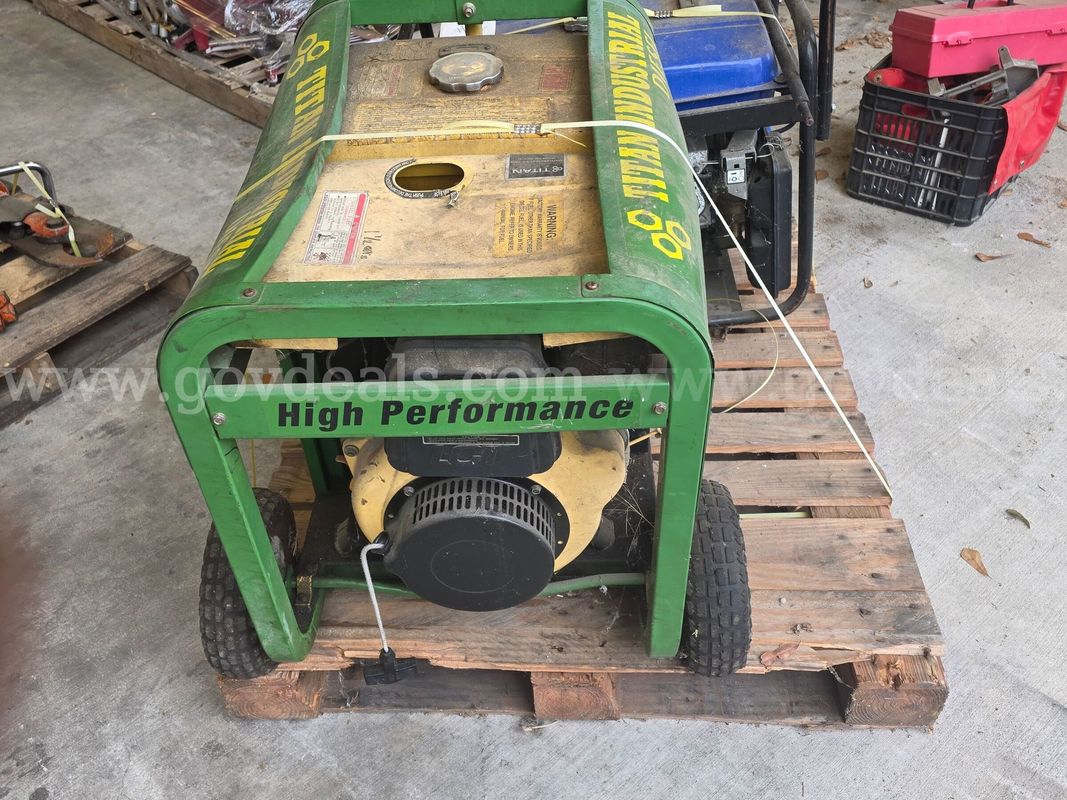 Lot of 2 Generators