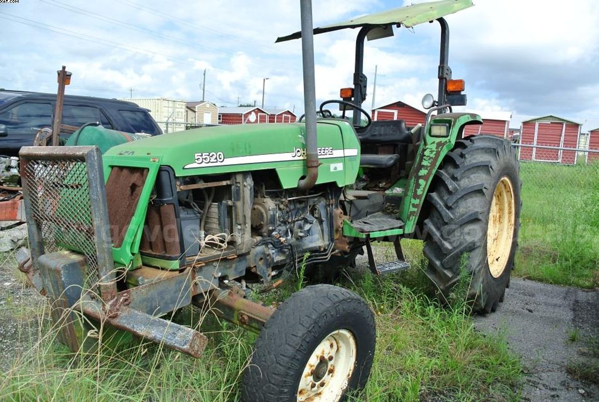 2003 JOHN DEERE 5520 TRACTOR (diesel)