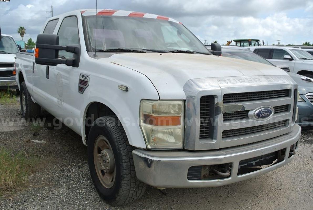 2008 Ford F-250 SD XLT Crew Cab 2WD