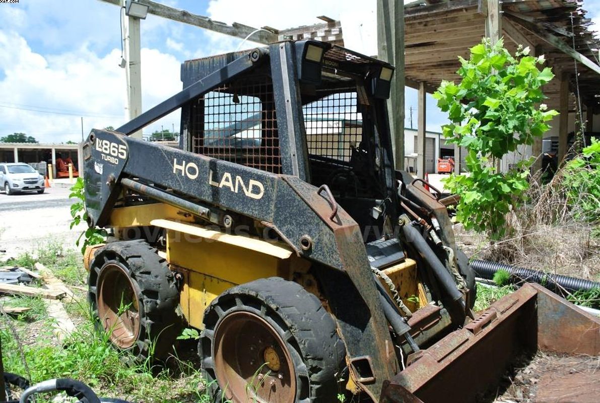 1999 New Holland LX865 Tractor (Diesel) Skid Steer
