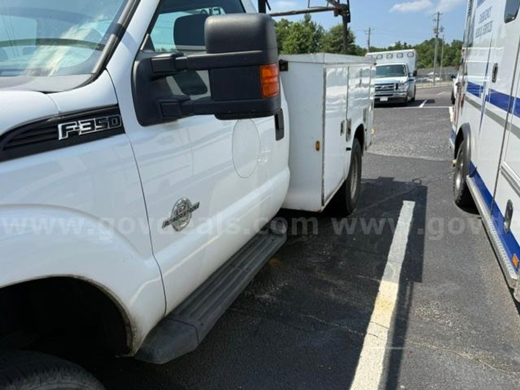 2011 Ford F-350 SD XL DRW 4WD