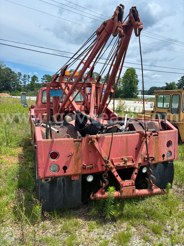 1979 FORD F600 WRECKER