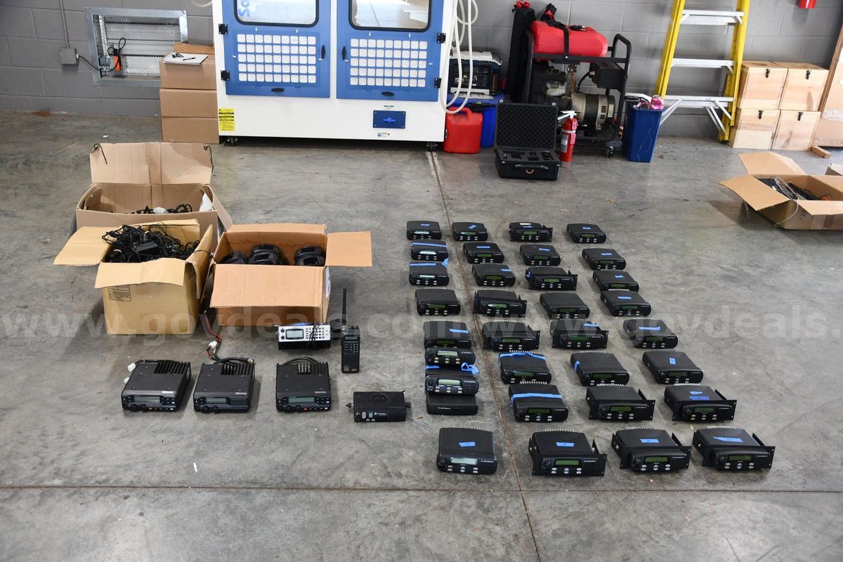 Motorola & Kenwood UHF & VHF Radios & Miscellaneous Accessories