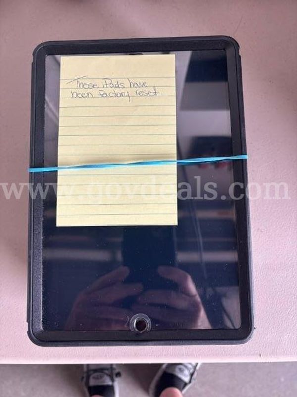 I-Pad Tablet & Otter Box Case & Stand