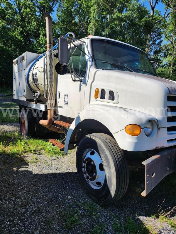 2000 Sterling L7501