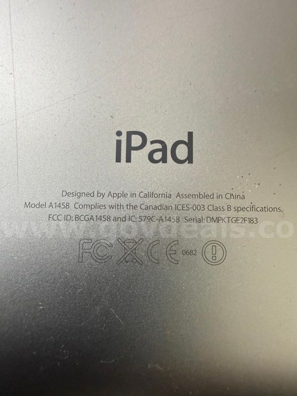 Apple iPad (4th Generation) – Model A1458 – Powers On – No Charger