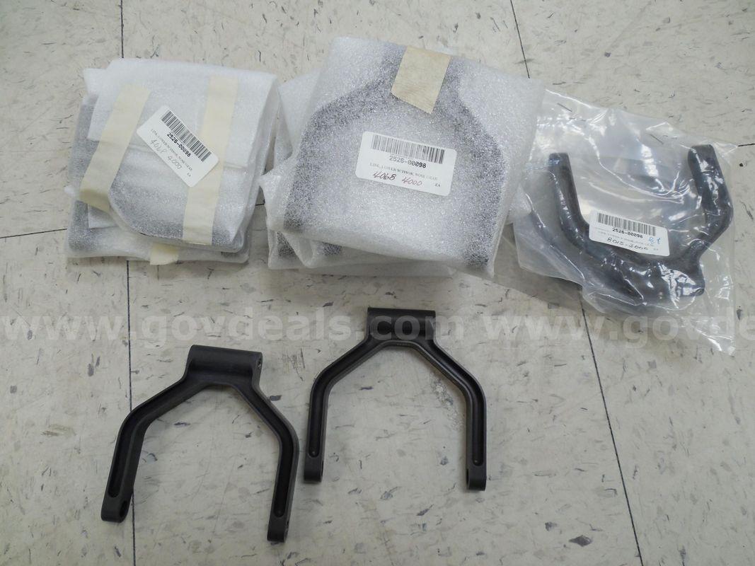 Collection of link lower scissor nose gear