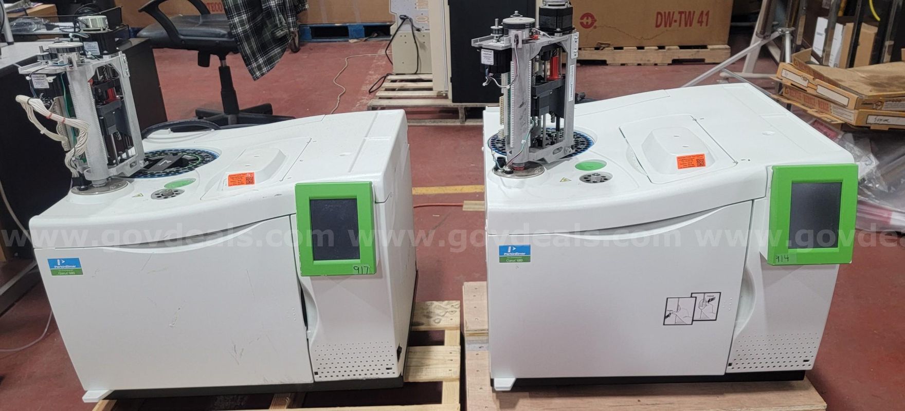 Gas Chromatograph Clarus 680-Set of 2